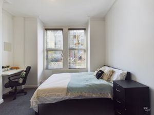 bed 1 - click for photo gallery
